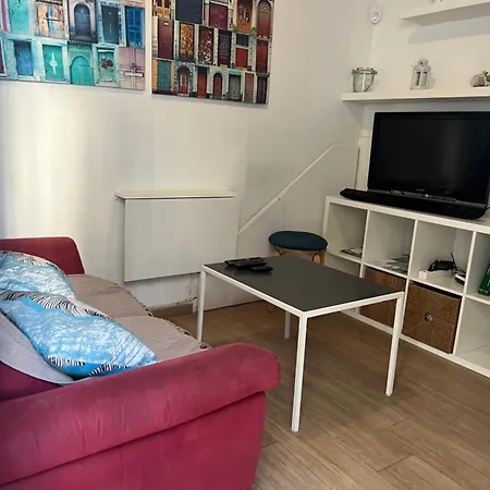 Casa Claudia אל מדאנו